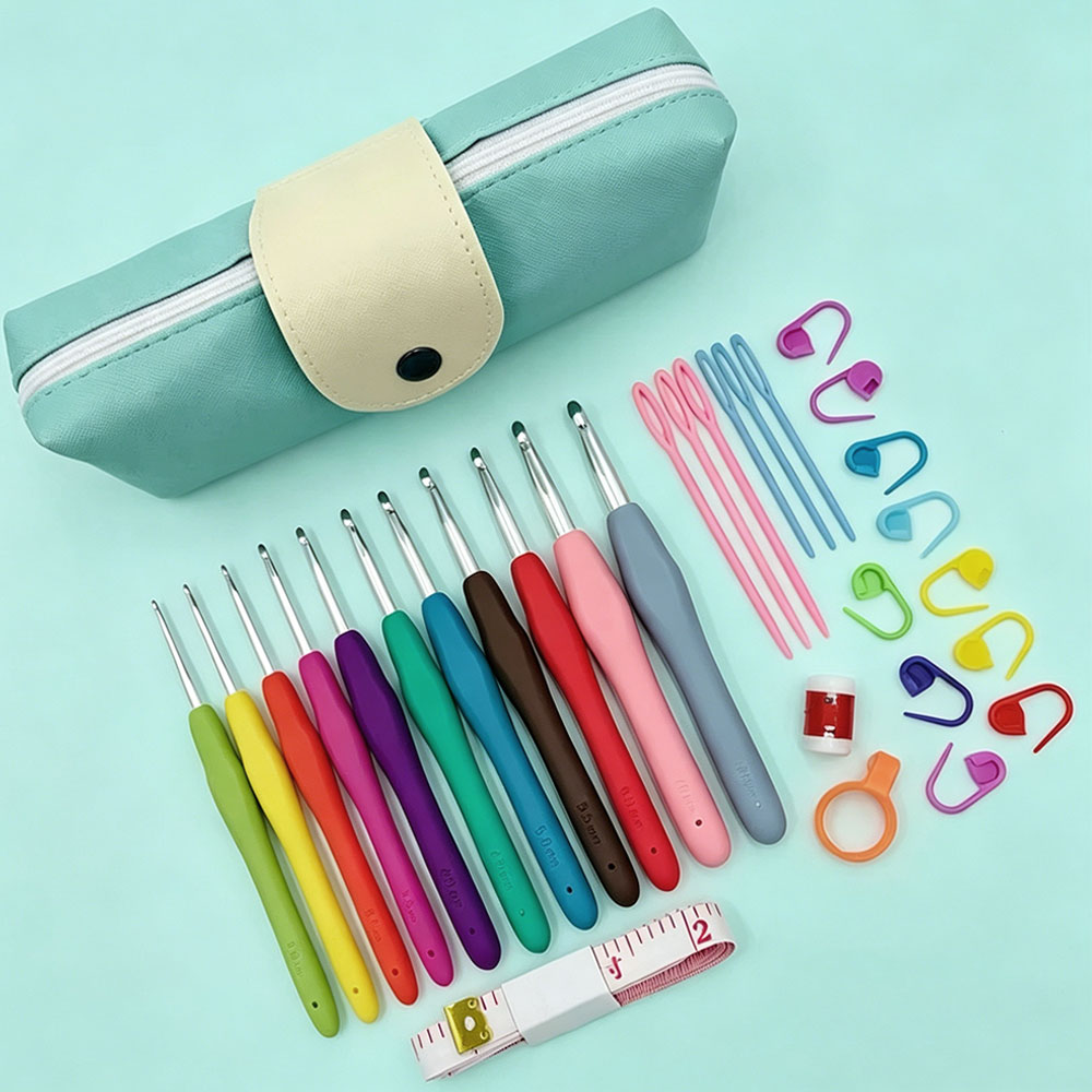 Sewing Necessities - Zestaw 37 szydełek z torbą do